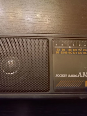 Transistor radio used, FM medium battery, 35 years old