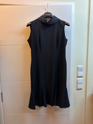IT 44-46 custom made black knee-length dress with satin collar