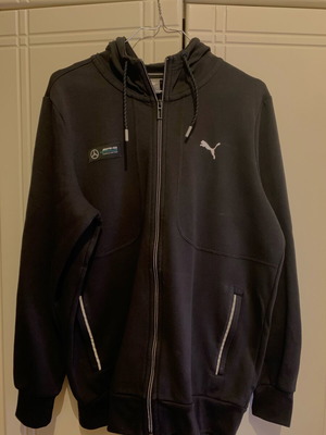 Яке Puma черно размер M като ново