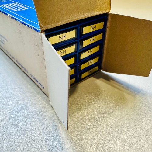 Faber Castell Goldfaber 2021 old series, new box with 10 tubes
