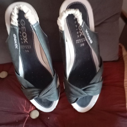 Geox women's sandals size 39 used, gray, platform style