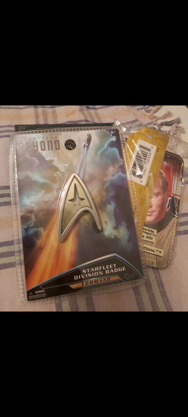 Star Trek Beyond, commander badge και tag σφραγισμένα. Official products.