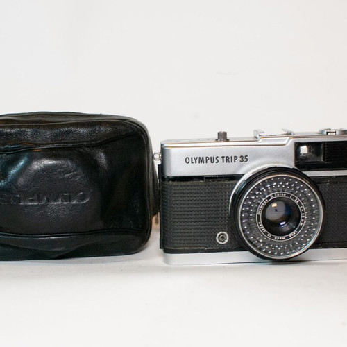 Olympus Trip 35 analog camera with original case