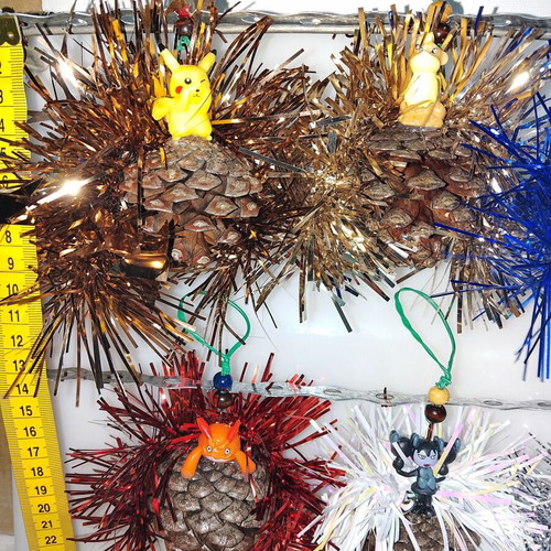 Pinecone Christmas ornaments new, set of 12
