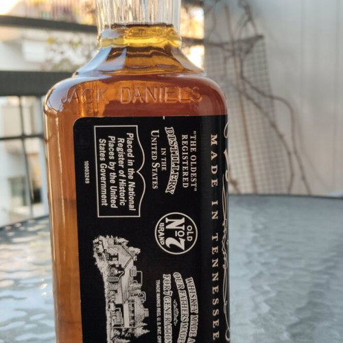Jack Daniel’s Old No.7 700ml 43% Vol new, old bottling, sealed
