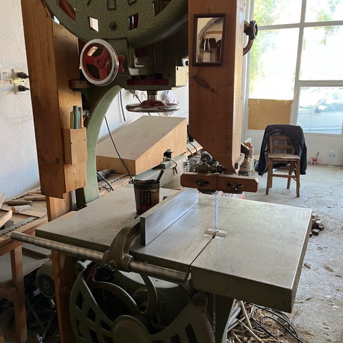 Woodworking machines used, set with bandsaw, planer, press