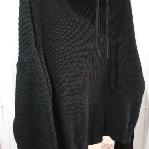 Knitted turtleneck size XS like new with rhinestones and decorative heart