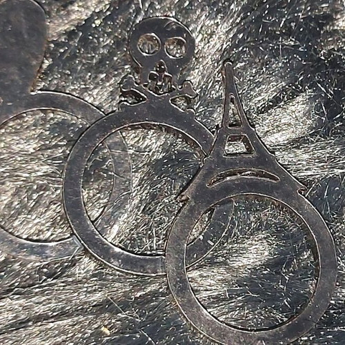 Combination rings like new, set of 3 black with designs