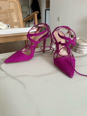 Zara pumps like new with ankle strap size 38