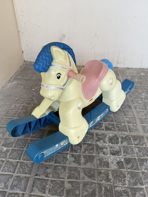 Fisher-Price κουνιστό αλογάκι μεταχειρισμένο, ανθεκτικό πλαστικό παιχνίδι για παιδιά
