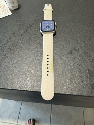 Smart Watches σαν καινούργιο με δεύτερο λουράκι