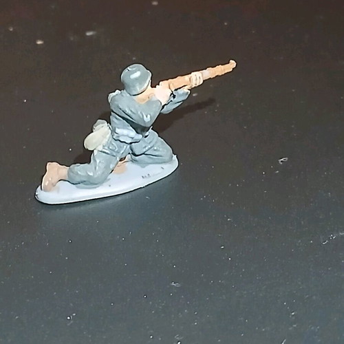 German infantry soldiers like new, scale 1/72, set of 10