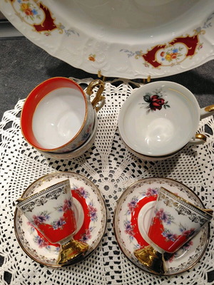 Vintage porcelain tête-à-tête cups new, red with floral design