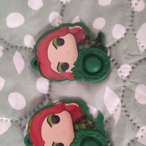 Funko Pop Kinder Joy DC Poison Ivy like new 1+1
