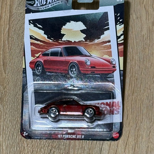 Hot Wheels Porsche 911 R ‘67 chase new