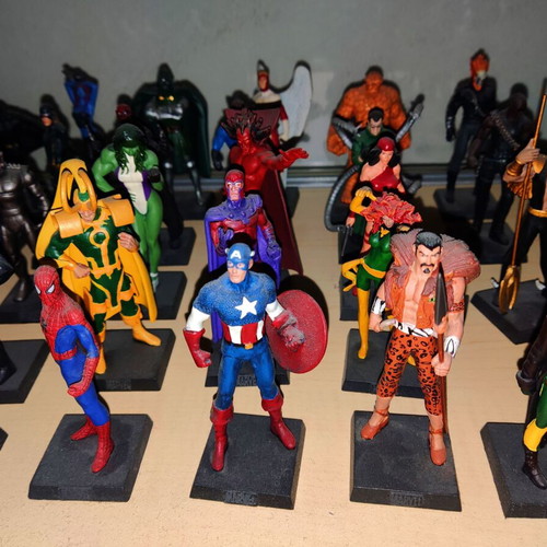 Marvel collectible lead figures used, set of 39 pieces