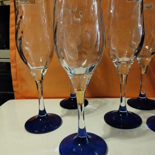 Crystal Mode Vintage Stemmed Glasses Set of 6 with Blue and Gilded Details