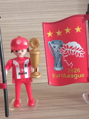 Playmobil Olympiacos Basketball Fans Figures like new with flags and trophies
