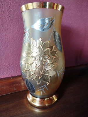 Vase 1981 vintage used with gold and silver details