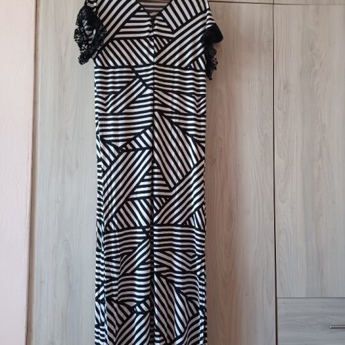 Summer dress like new with zipper and lace, size L