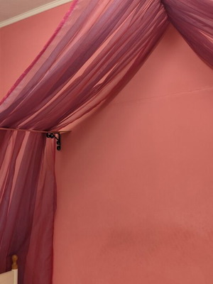 Mosquito net pink with purple like new