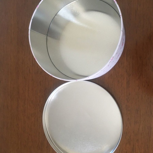 Metal round box like new 18.5x8.5 cm