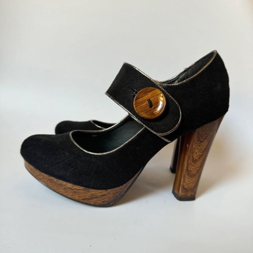 Mary Jane’s shoes like new, dark blue suede with wooden heel