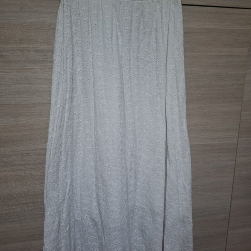 Lumina summer skirt one size, like new, broderie anglaise
