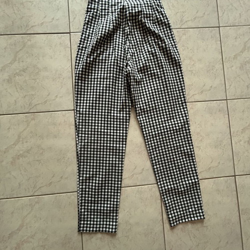 Zara pants like new, size XS 34 6, black and white