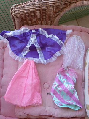 Barbie skirts like new, pack of 4 pieces