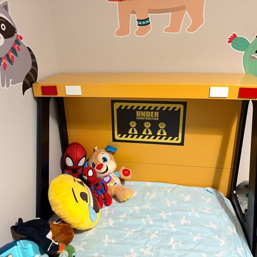 Bulldozer Bed like new with mattress