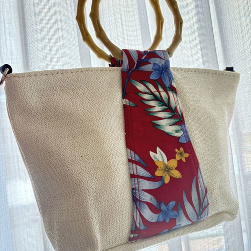 Summer bag new with horn handles and shoulder strap beige