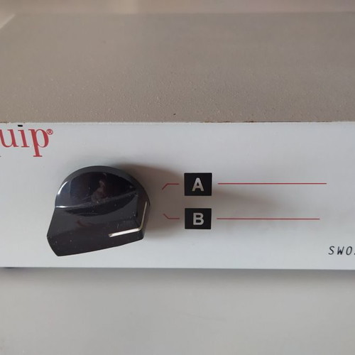 Data Transfer Switch Equip SW0201M used, manual 2-position switch