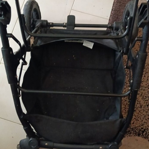 Kiddo Chic 2-in-1 stroller used with carrycot