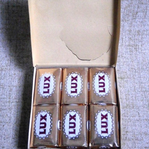 Lux Toilet Soap Display Box new with 12 soaps vintage rare 1960s