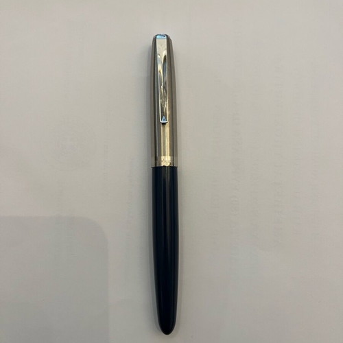 Parker 21 pen blue color used, functional