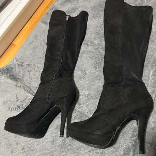 Stiletto boots like new, size 39, black, knee-high