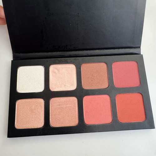 Extreme Glows Palette new with 4 highlighters and 4 compact blush
