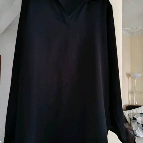 Black shirt like new, size L to XL