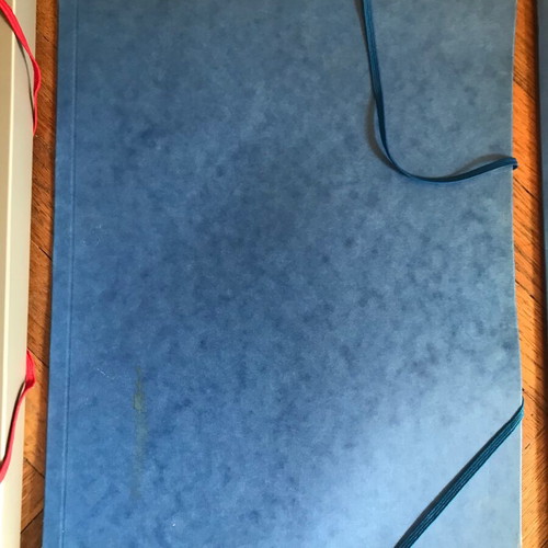 Plastic bag and paper folders like new, set of 5 pieces