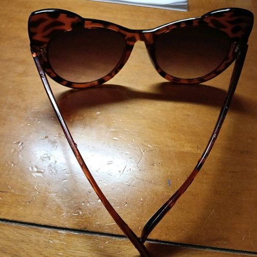 Cat's eyes sunglasses used, tortoise style, H&M