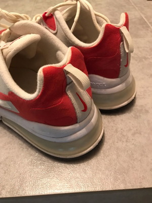 Nike Airmax 270 R like new, white and red, size 44