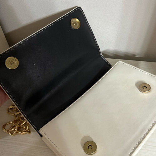 Shoulder bag like new, white