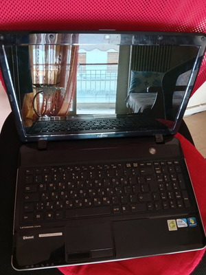 Fujitsu Lifebook AH531 laptop for spare parts or repair