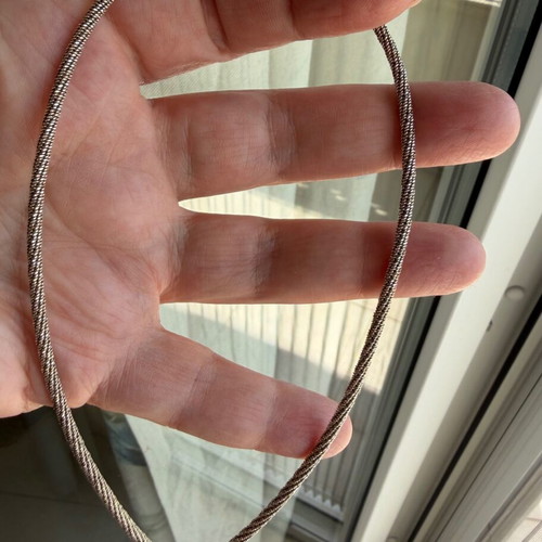 Silver necklace like new, 41 cm length