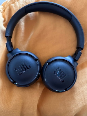 JBL Tune 530BT слушалки нови, безжични