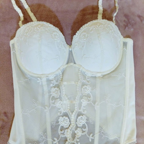 Vintage bridal bustier Luna 80C like new, romantic lace