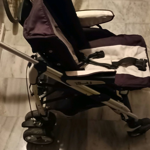 iSeeU stroller with carrycot like new