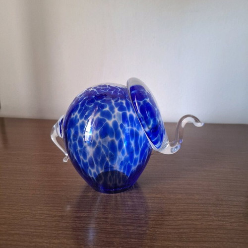 Crystal Art Glass elephant like new, size 16x12, dark purple