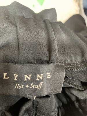 Lynne women's pants like new, black, size M